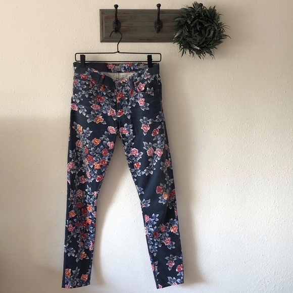 Citizens Of Humanity Denim - Citizens of Humanity Navy Floral Skinny Jeans 27